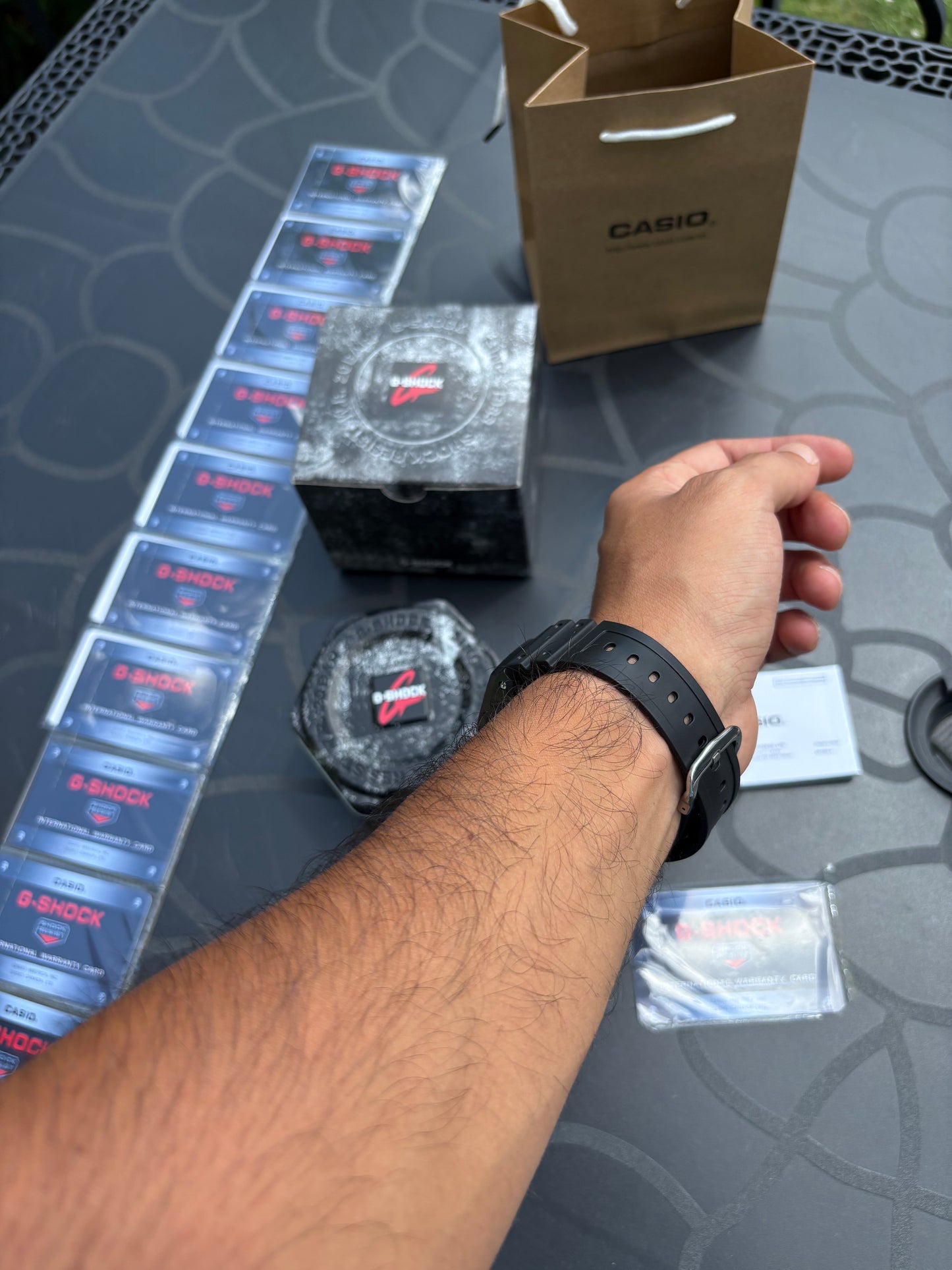 G-Shock noir jaune Bluetooth