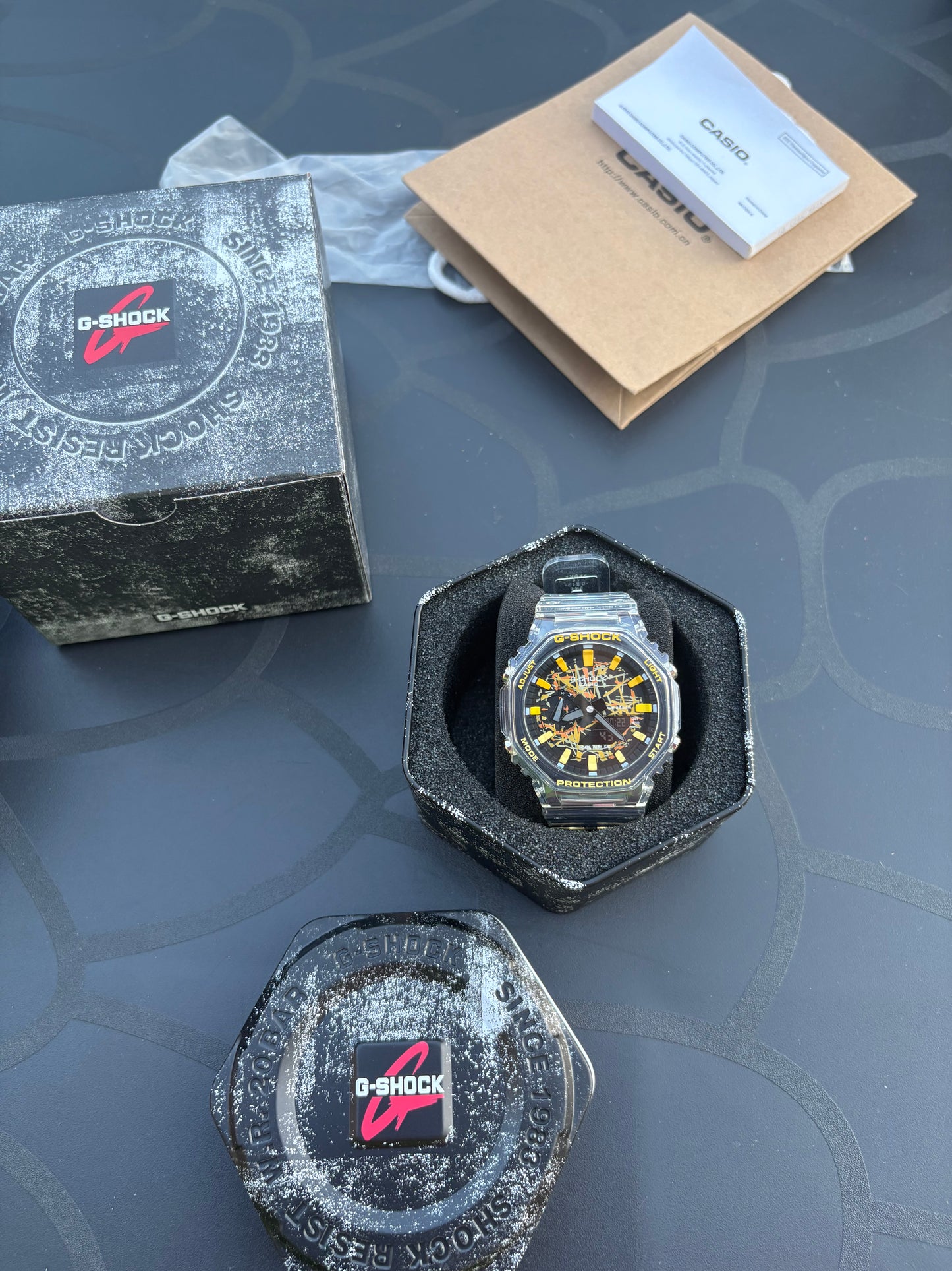 Montre G-SHOCK Éclipse – Édition Spéciale Transparente & Jaune (Étanche 200m)