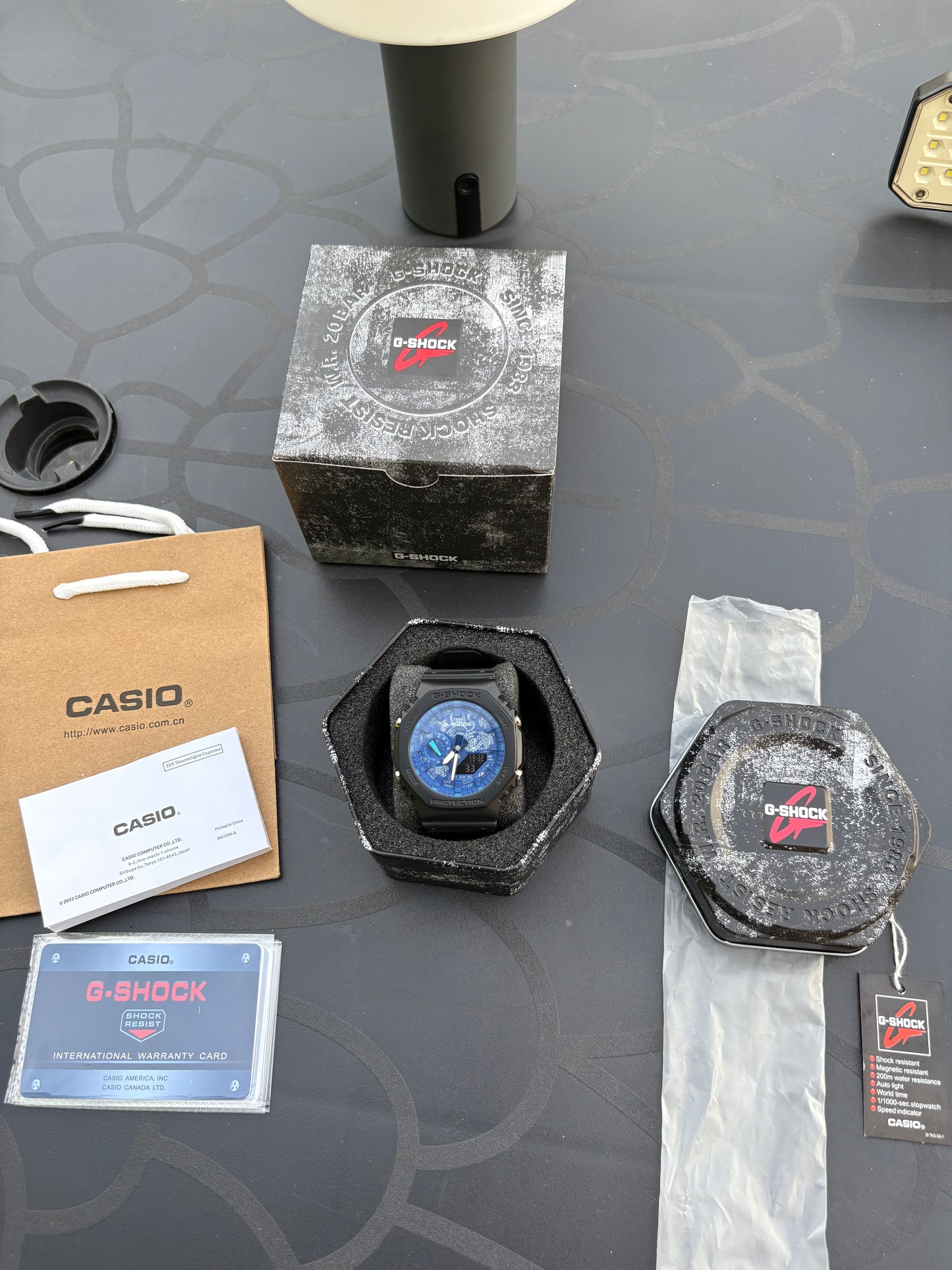 Montre G-Shock noir bleu motif