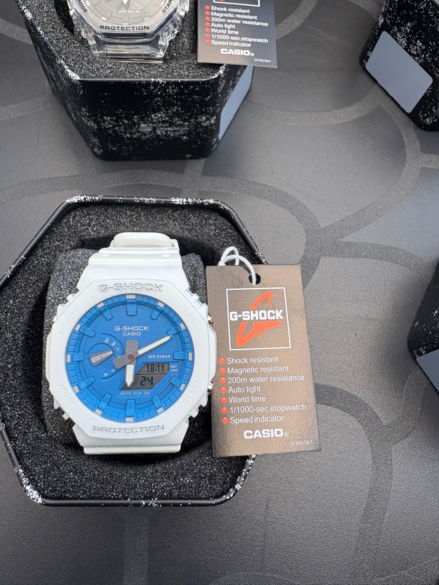 G-Shock blanche & bleu