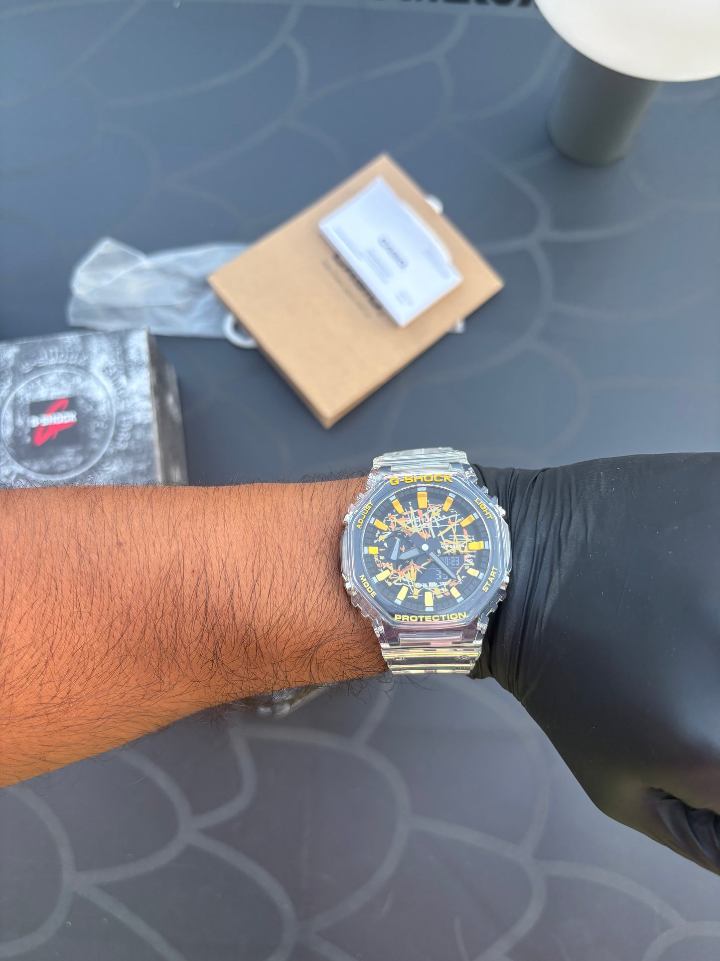 Montre G-SHOCK Éclipse – Édition Spéciale Transparente & Jaune (Étanche 200m)