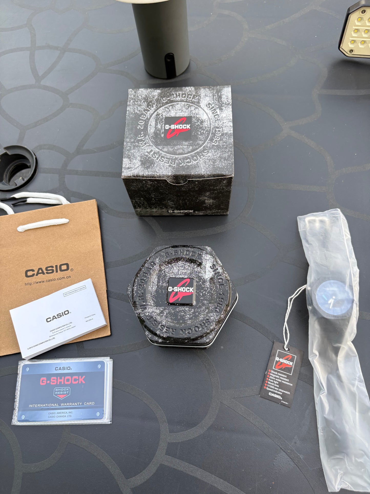 Montre G-Shock noir bleu motif
