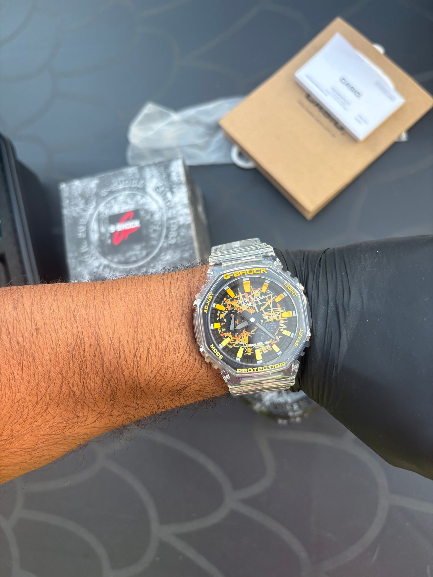 Montre G-SHOCK Éclipse – Édition Spéciale Transparente & Jaune (Étanche 200m)
